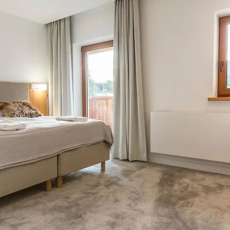 Apartmanhotel Royal Hill 3*