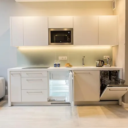 Royal Hill Apartmanhotel 3*