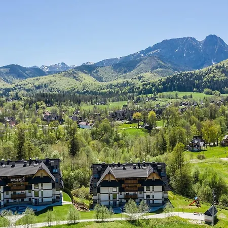 Royal Hill Aparthotel 3*