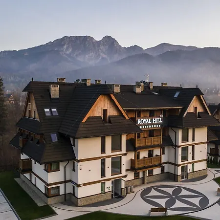 Royal Hill Aparthotel 3*