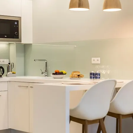 Royal Hill Aparthotel 3*