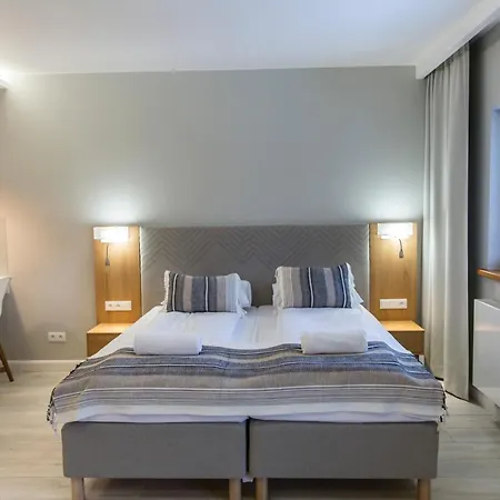 Royal Hill Aparthotel 3*