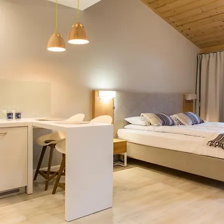 Royal Hill Aparthotel 3*