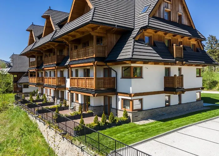 Royal Hill 3* زاكوباني