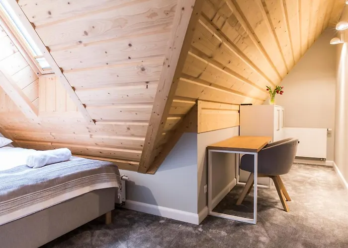 Royal Hill 3* زاكوباني