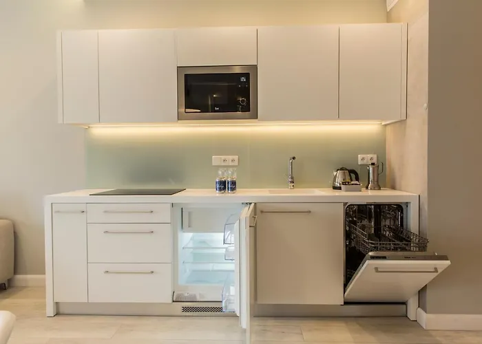 Royal Hill 3* زاكوباني